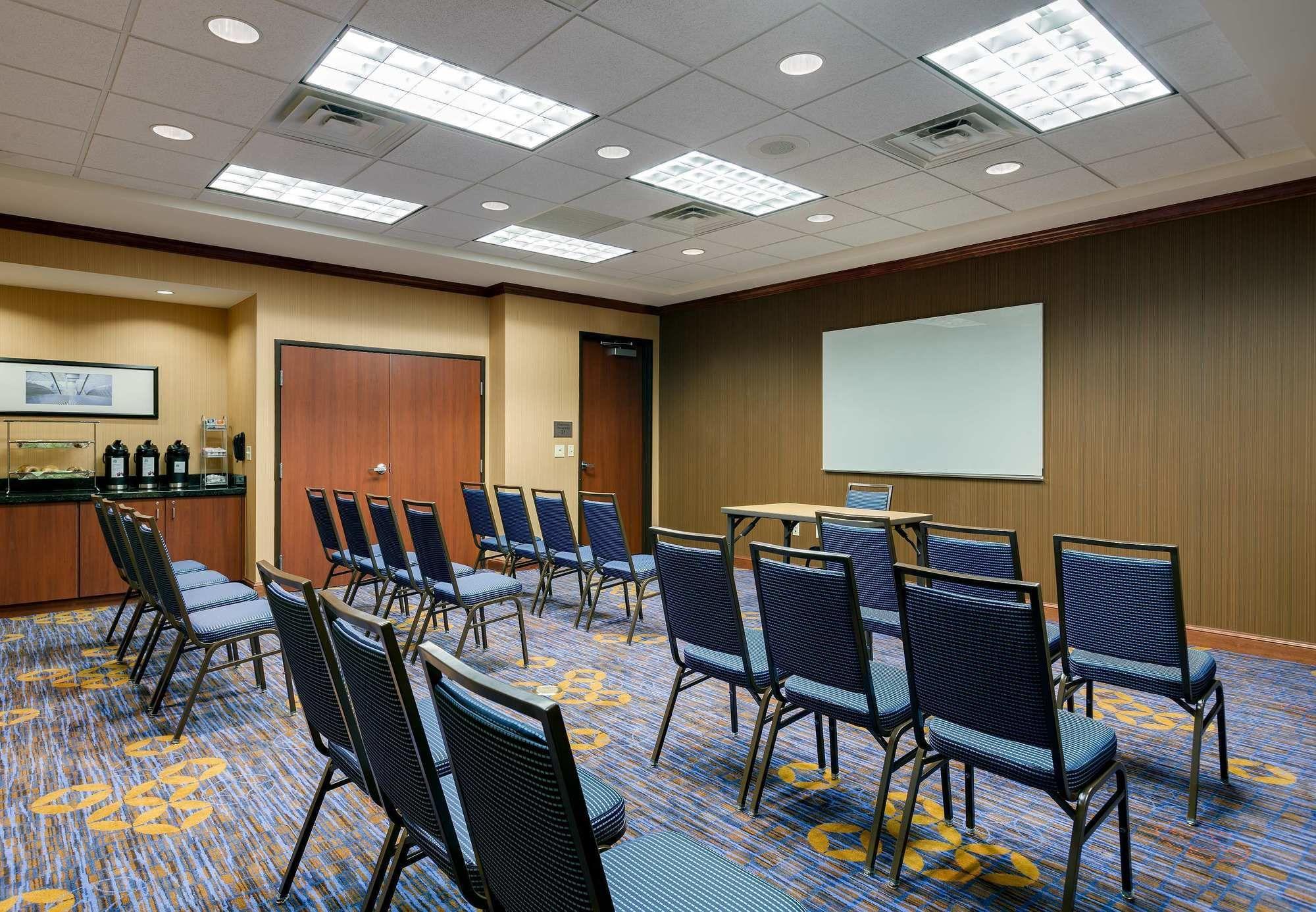 Courtyard By Marriott Chicago Schaumburg/Woodfield Mall Exteriér fotografie